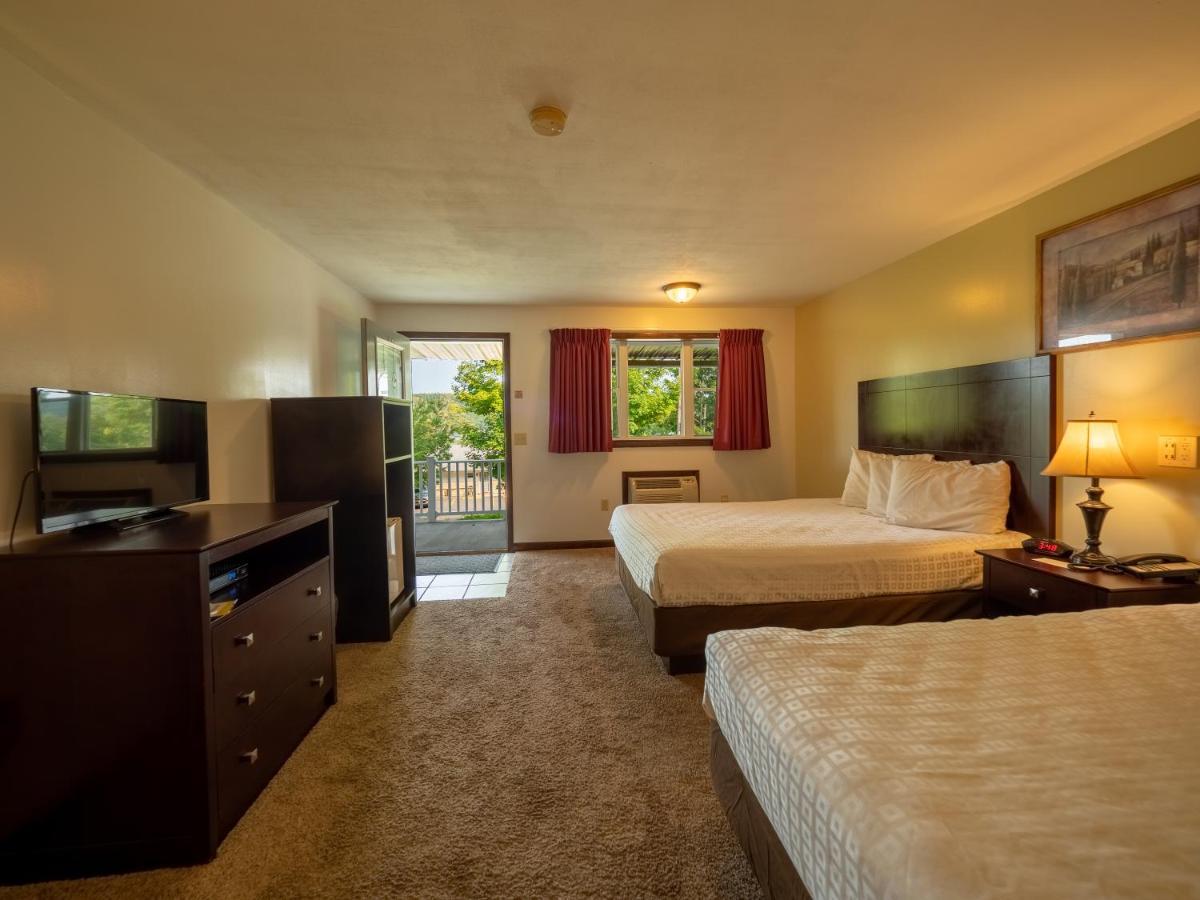 Lake 'N Pines Motel Cooperstown Bagian luar foto