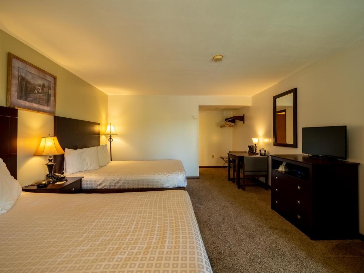 Lake 'N Pines Motel Cooperstown Bagian luar foto