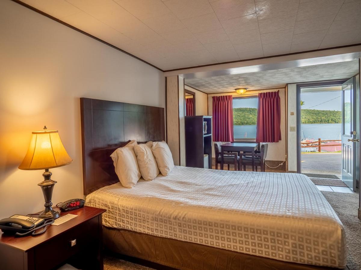 Lake 'N Pines Motel Cooperstown Bagian luar foto