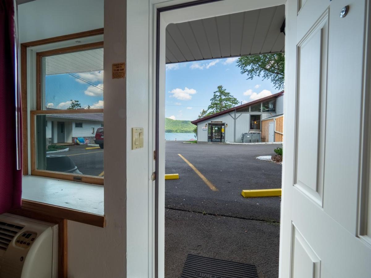 Lake 'N Pines Motel Cooperstown Bagian luar foto