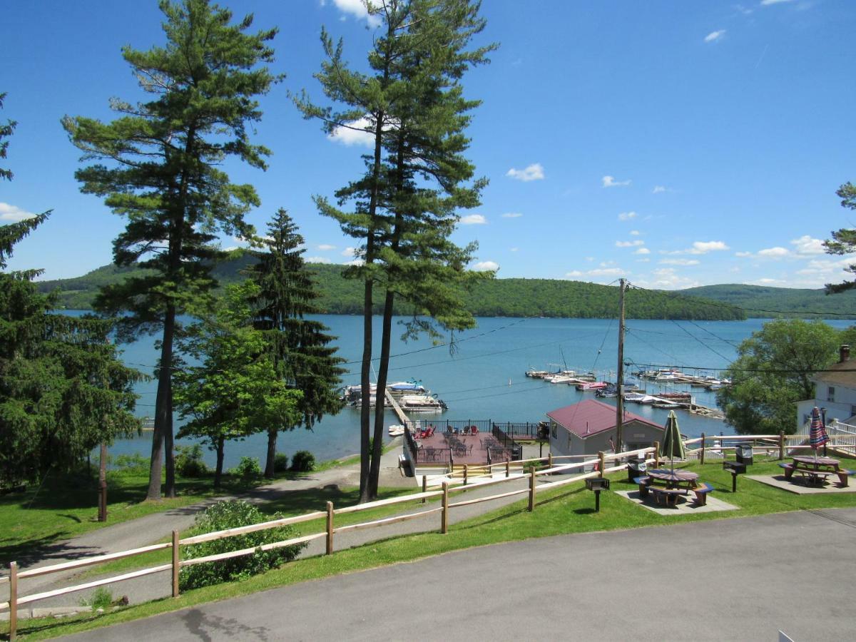 Lake 'N Pines Motel Cooperstown Bagian luar foto