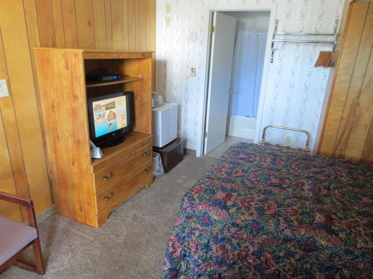 Lake 'N Pines Motel Cooperstown Bagian luar foto